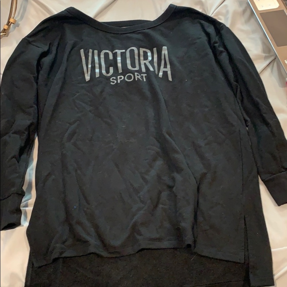 Black sweatshirt